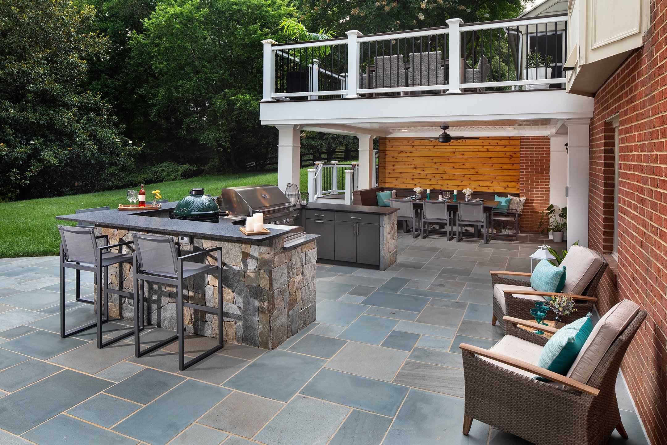 The Ultimate Guide to Outdoor Kitchens: Must-Have Features for Elevated Outdoor Living