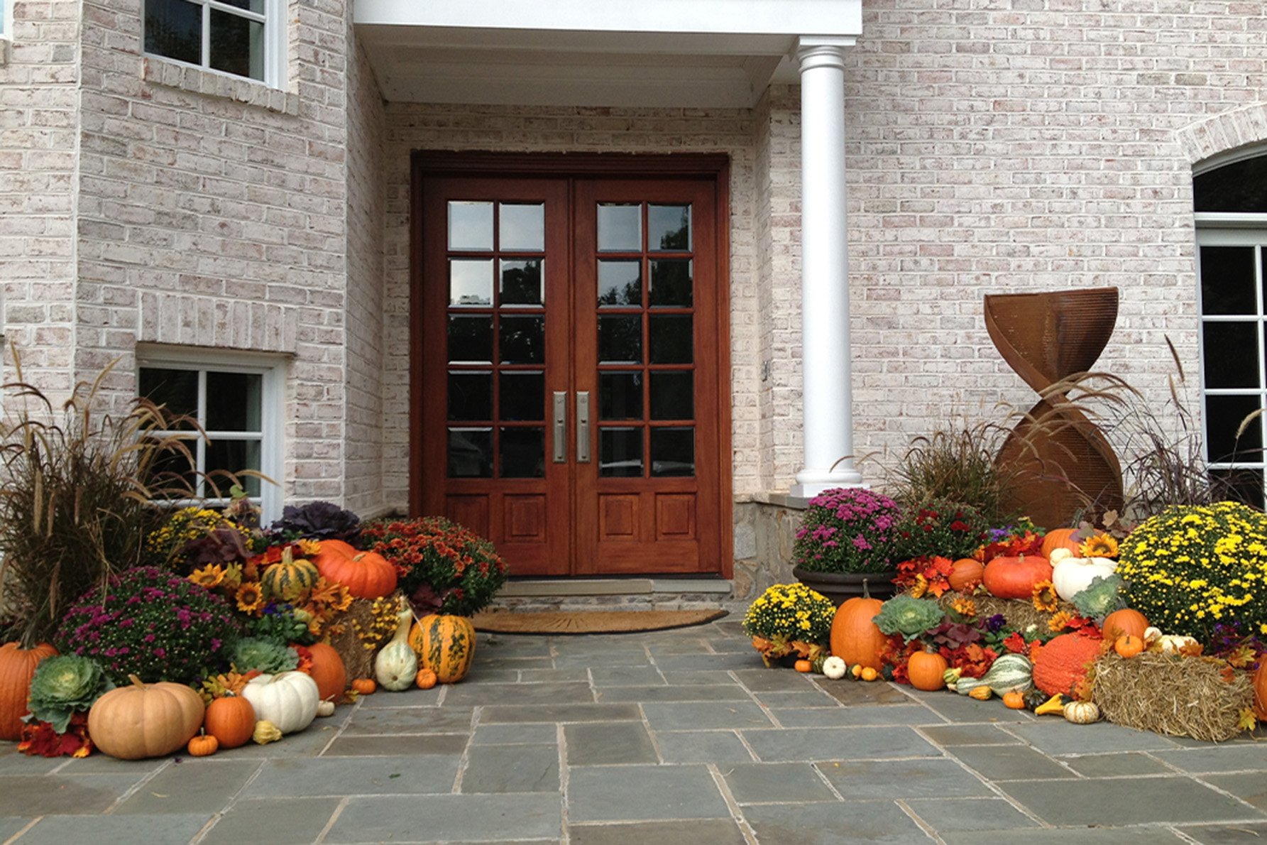 Plan High-End Fall Displays for Your Northern Virginia Estate