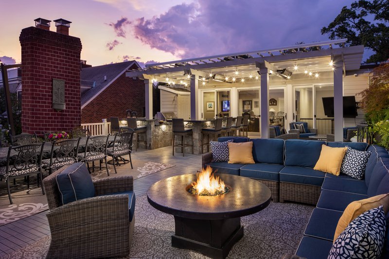 4600_Kenmore_Roof_Deck